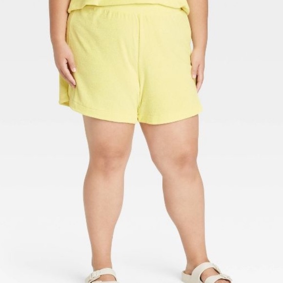WOMEN'S Mid-Rise Pull-On plus size 3X terry Shorts - A New Day Yellow nwt - Picture 1 of 4